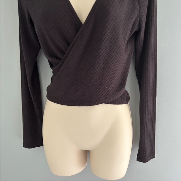 Abercrombie & Fitch Y2K Black Wrap Top Ribbed Knit Size Medium - Picture 2 of 7